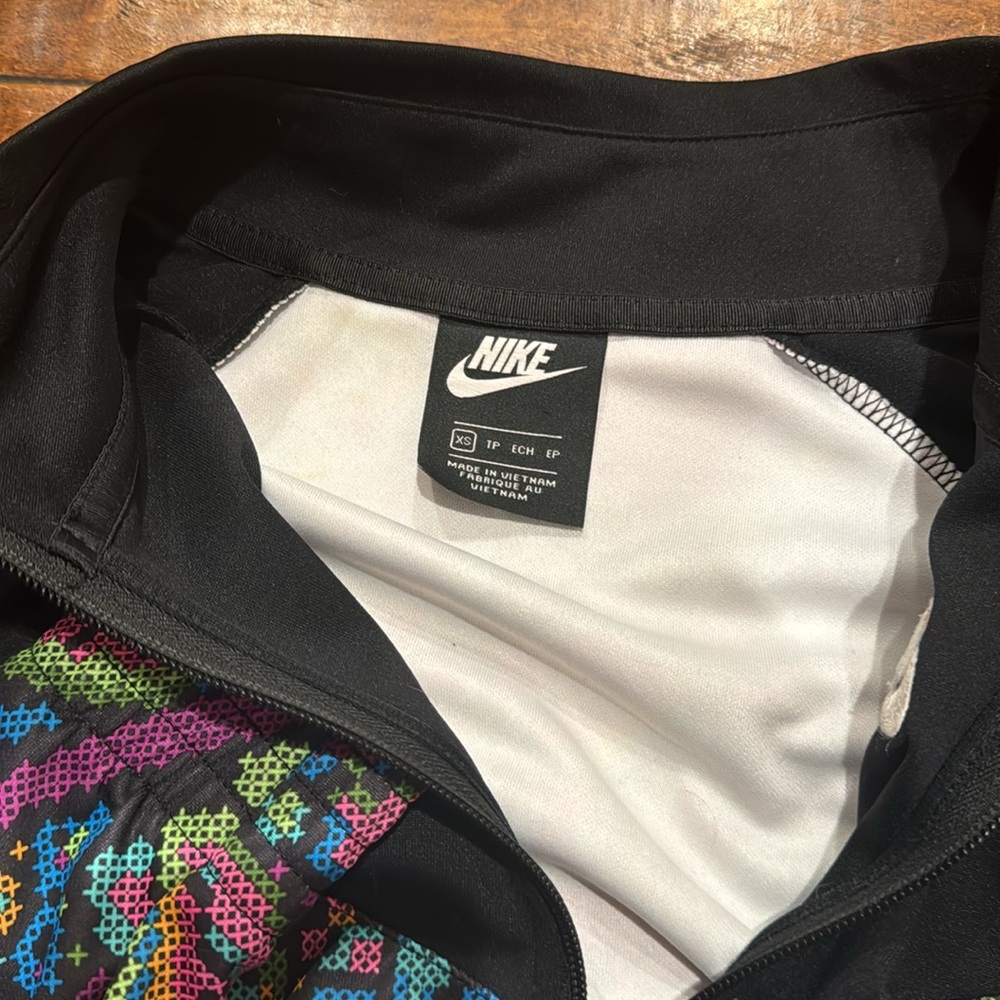 Nike Cropped Jacket - Picture 3 of 4